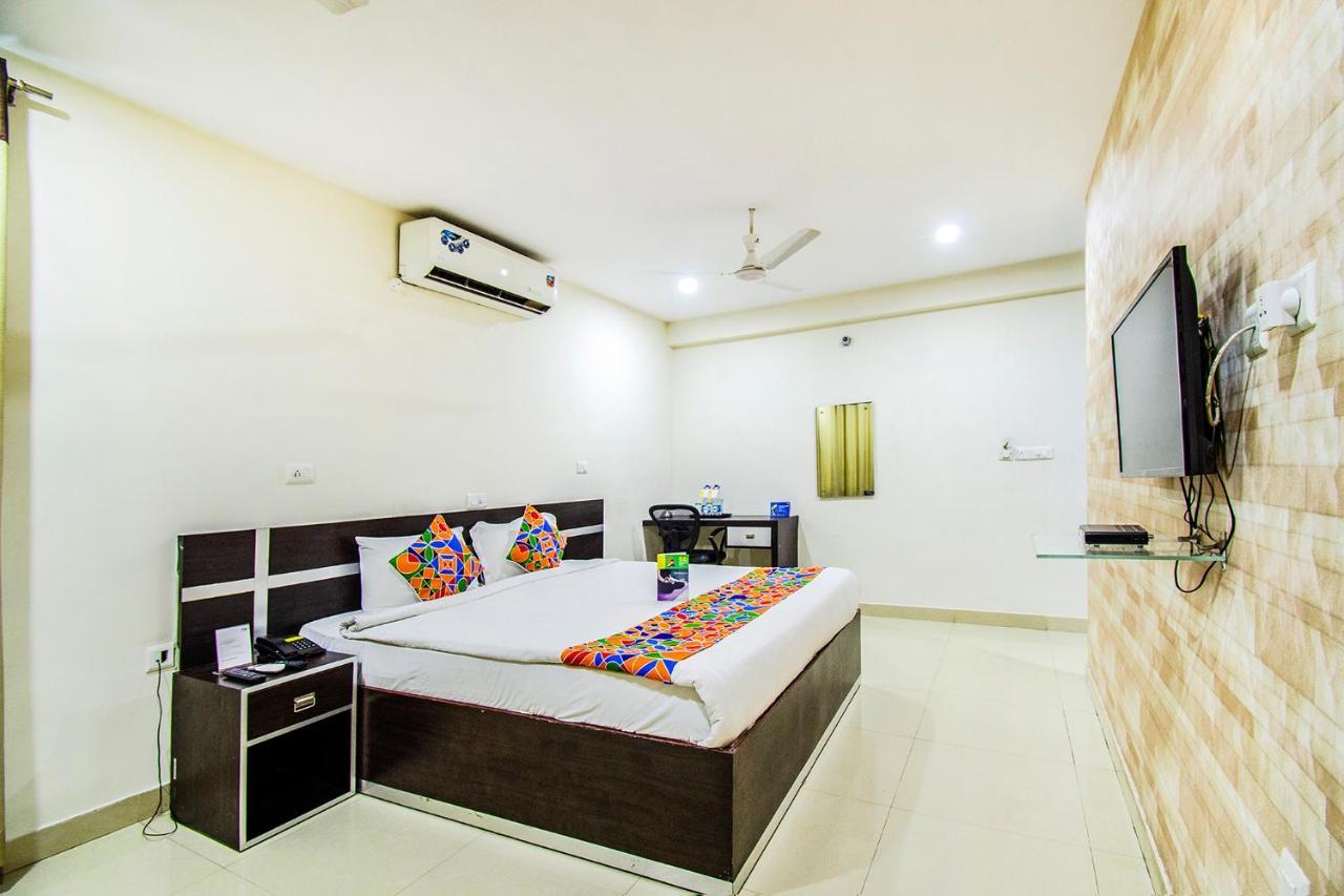 Fabhotel Pride Inn - Nr Tcs Deccan Park, Hitech City ไฮเดอราบัด ภายนอก รูปภาพ